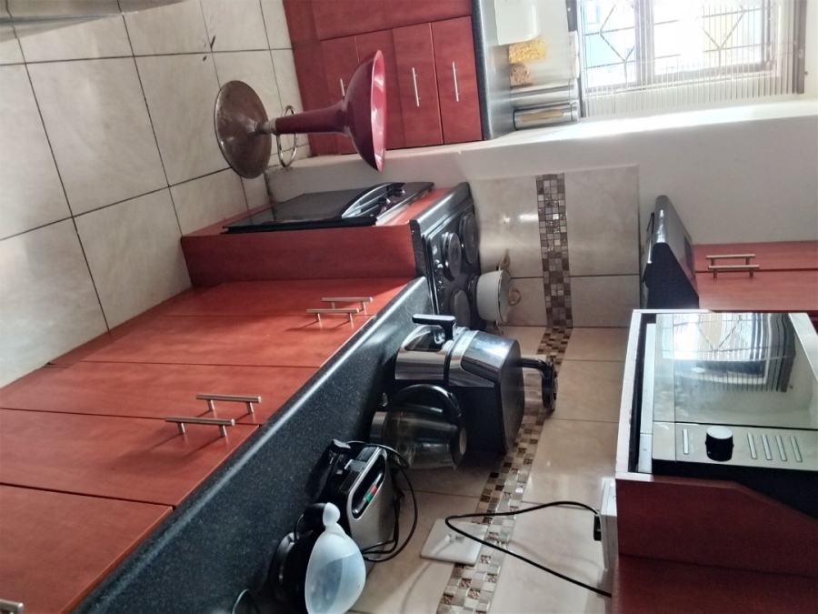 3 Bedroom Property for Sale in Harare Western Cape